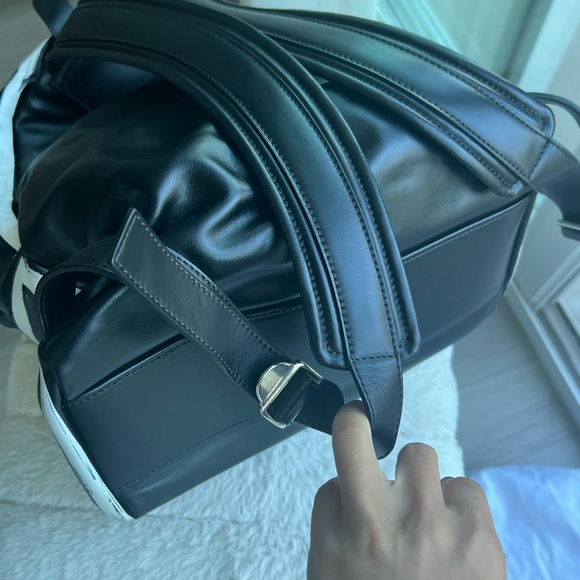 Givenchy graffiti backpack - Picture 10 of 14